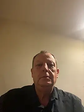 Snapshot of chubbybear2cum chatting on September 20, 10:44 pm chubbybear2cum online show from September 20, 10:44 pm