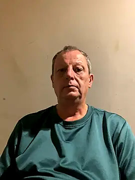 Snapshot of chubbybear2cum chatting on September 29, 5:07 pm chubbybear2cum online show from September 29, 5:07 pm