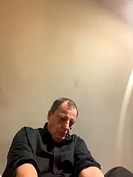 Snapshot of chubbybear2cum chatting on November 5, 2:55 am chubbybear2cum online show from November 5, 2:55 am