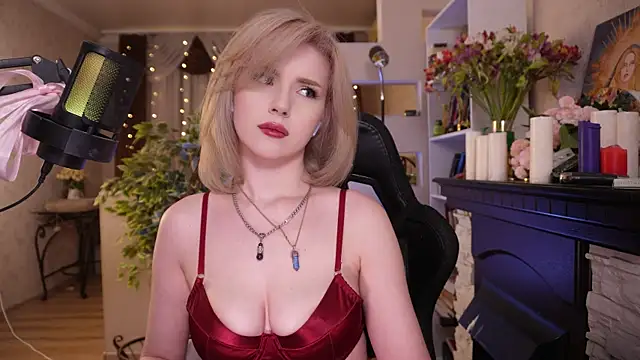 Chriss Fox online show from March 1, 4:20 pm