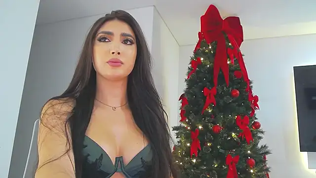 Snapshot of _BellaDonna_ chatting on December 11, 1:37 am  BellaDonna  online show from December 11, 1:37 am