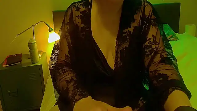 Ella Next Door online show from January 27, 10:06 pm