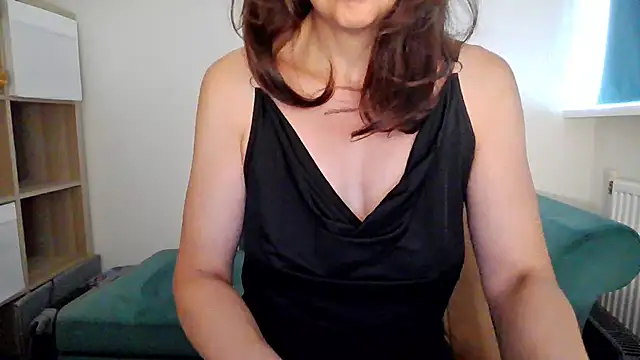 Ella Next Door online show from June 30, 3:02 pm