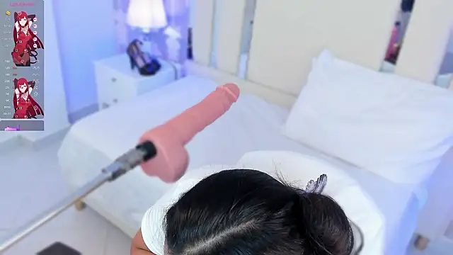 Miliaangeles online show from February 7, 8:40 am