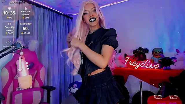 Miss freydis online show from February 14, 4:31 am