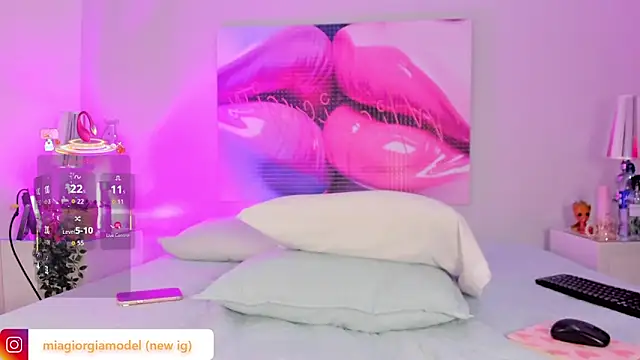 Miagiorgia  online show from March 22, 1:36 pm