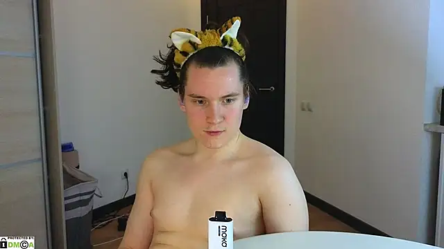 MoreRealAlex online show from February 11, 1:31 am