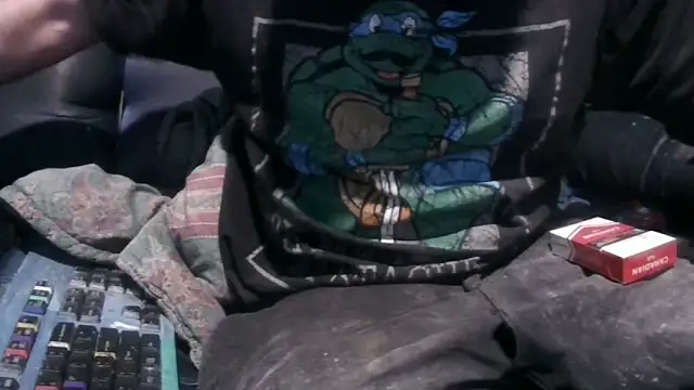 Snapshot of robeaulieu02 chatting on December 22, 1:01 am robeaulieu02 online show from December 22, 1:01 am