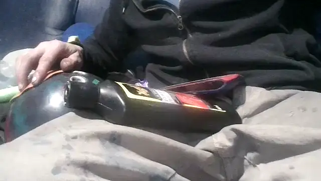 Snapshot of robeaulieu02 chatting on February 11, 6:08 am robeaulieu02 online show from February 11, 6:08 am