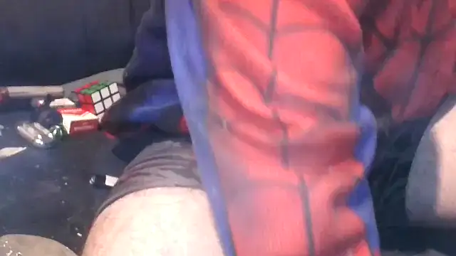 Snapshot of robeaulieu02 chatting on February 19, 5:27 am robeaulieu02 online show from February 19, 5:27 am