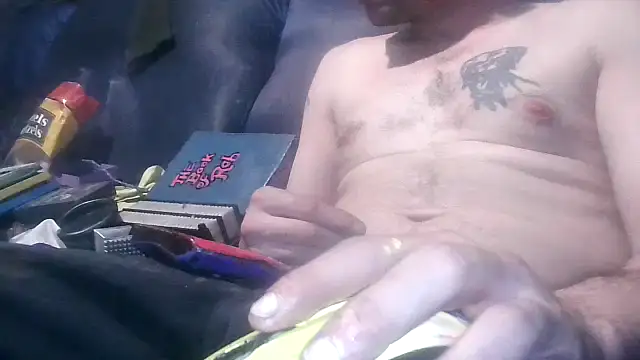 Snapshot of robeaulieu02 chatting on February 26, 9:10 am robeaulieu02 online show from February 26, 9:10 am