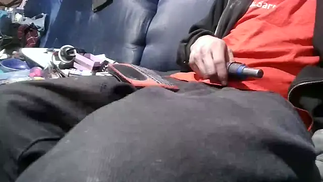 Snapshot of robeaulieu02 chatting on March 5, 4:34 am robeaulieu02 online show from March 5, 4:34 am