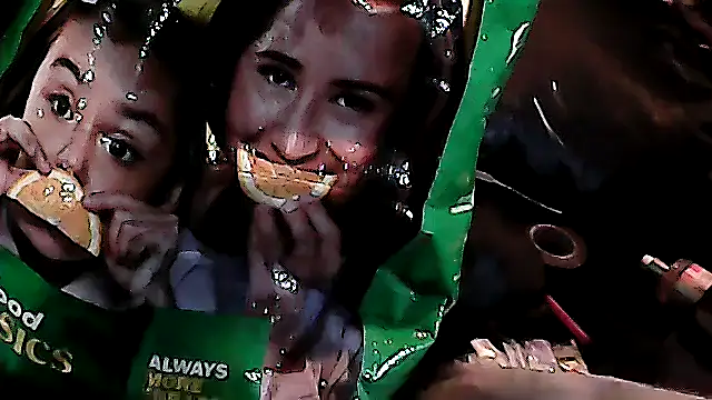 Snapshot of robeaulieu02 chatting on September 27, 5:07 pm robeaulieu02 online show from September 27, 5:07 pm