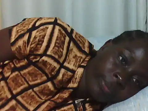 Snapshot of ara_bella chatting on November 27, 12:13 am ara bella online show from November 27, 12:13 am