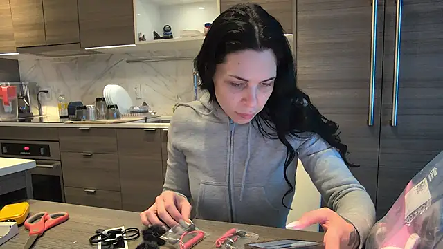 NattyFierros online show from January 4, 9:31 pm