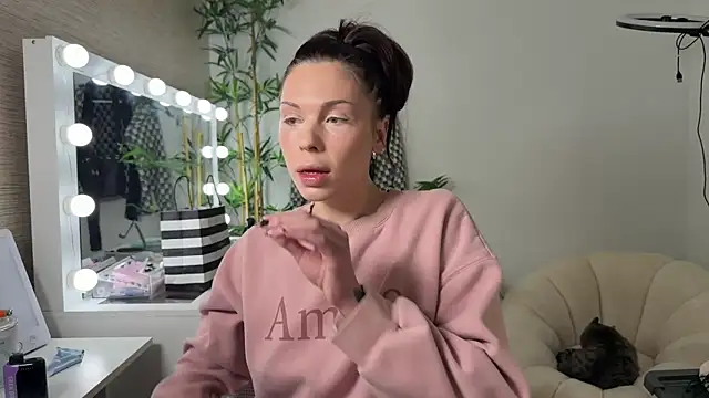 NattyFierros online show from April 13, 5:07 pm