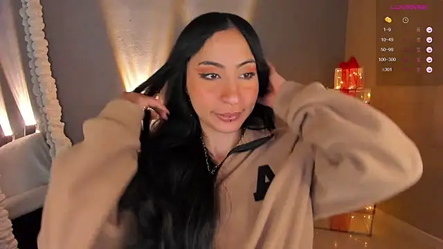 amber curly online show from December 12, 10:42 pm