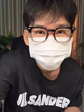 Snapshot of MinhTuanLive chatting on March 25, 11:55 pm MinhTuanLive online show from March 25, 11:55 pm