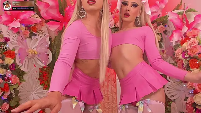 Snapshot of AlisonSharon chatting on December 13, 2:43 am AlisonSharon online show from December 13, 2:43 am