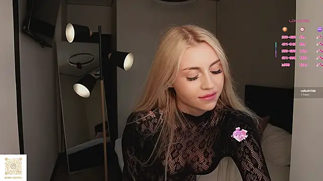 Sandy-the-Squirrel online show from March 25, 2:01 pm