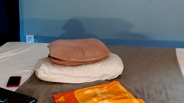 Snapshot of AnnaMaee chatting on January 14, 2:40 am AnnaMaee online show from January 14, 2:40 am