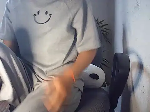 Haralushiaaax online show from April 17, 12:35 am