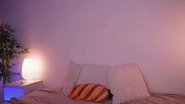 kris69kiss online show from February 18, 1:07 pm