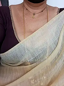 ananya956 online show from February 18, 8:32 am