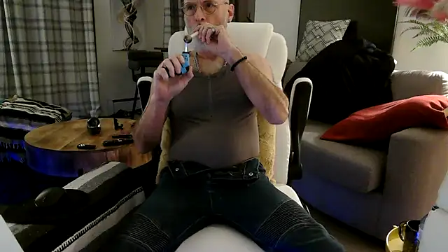 Snapshot of Towndude123 chatting on March 23, 1:42 am Towndude123 online show from March 23, 1:42 am