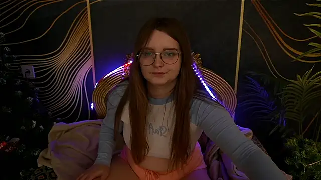 MagicPeachh  online show from January 20, 7:35 pm