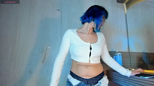 Ramona Flower online show from February 12, 11:05 am