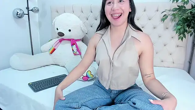 Victoria Coleman online show from February 13, 7:43 pm