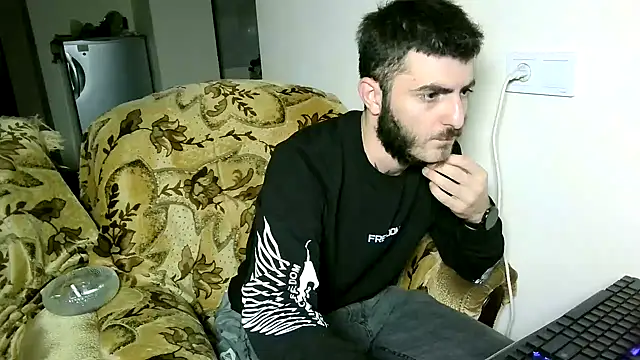 Snapshot of Barney_Tedd chatting on December 13, 5:21 pm Barney Tedd online show from December 13, 5:21 pm