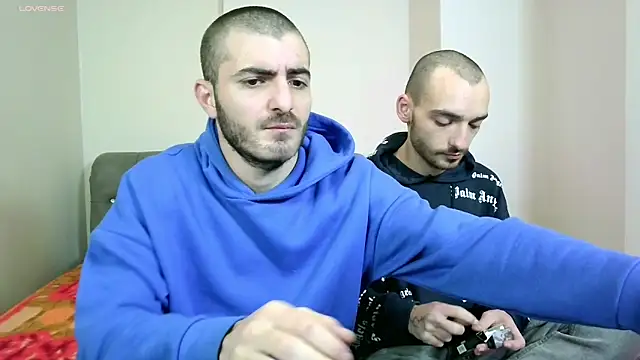 Snapshot of Barney_Tedd chatting on December 31, 2:25 pm Barney Tedd online show from December 31, 2:25 pm