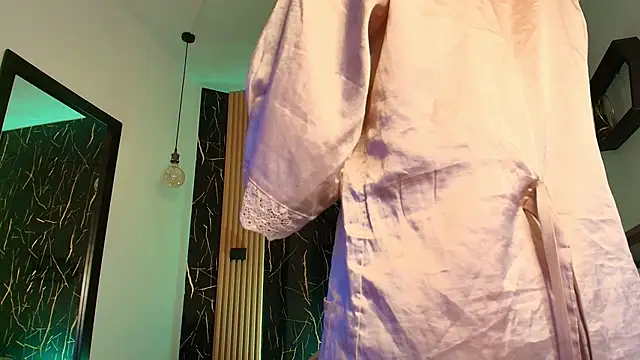 Bella salvatore online show from April 5, 8:50 pm