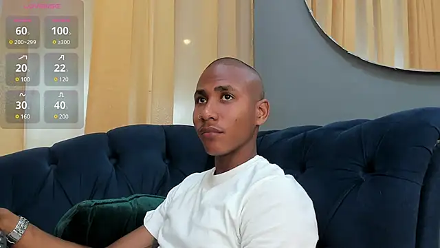 Snapshot of Ethan_Fox11 chatting on December 17, 2:33 pm Ethan Fox11 online show from December 17, 2:33 pm