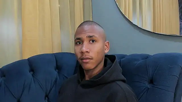 Snapshot of Ethan_Fox11 chatting on January 4, 2:25 pm Ethan Fox11 online show from January 4, 2:25 pm