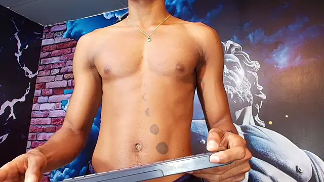 Snapshot of Ethan_Fox11 chatting on February 17, 5:21 pm Ethan Fox11 online show from February 17, 5:21 pm