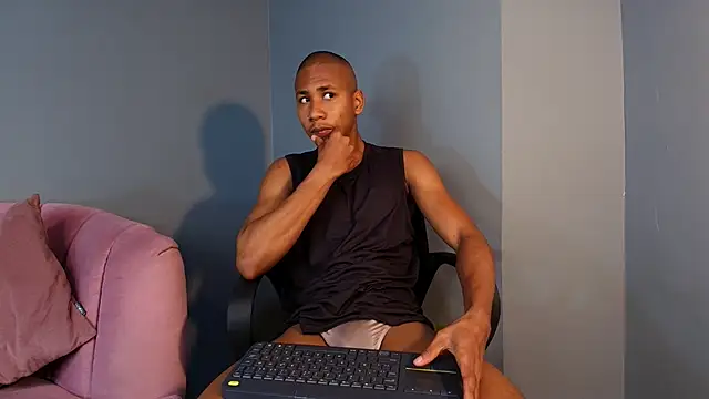 Snapshot of Ethan_Fox11 chatting on February 28, 2:09 pm Ethan Fox11 online show from February 28, 2:09 pm