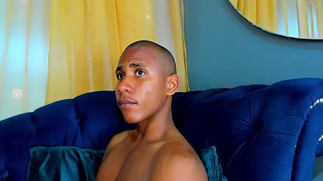 Snapshot of Ethan_Fox11 chatting on March 12, 5:17 pm Ethan Fox11 online show from March 12, 5:17 pm