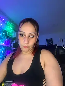 Snapshot of DeeLight124 chatting on September 25, 5:22 am DeeLight124 online show from September 25, 5:22 am