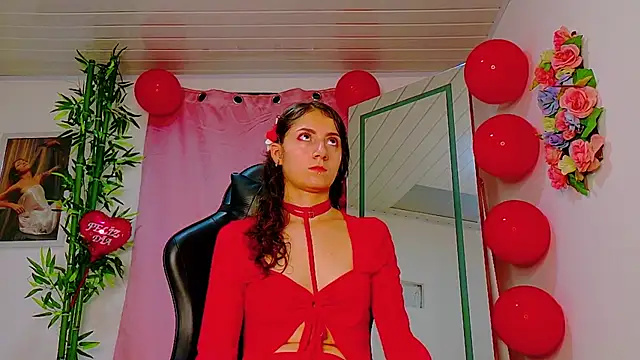 scarlet-jonesx online show from February 15, 2:41 am