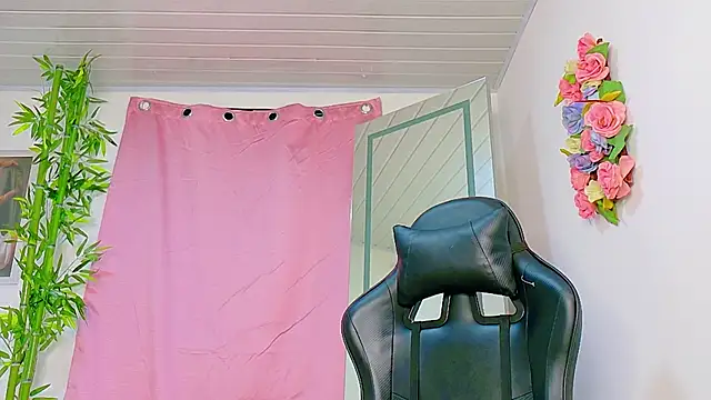 scarlet-jonesx online show from February 22, 11:47 pm