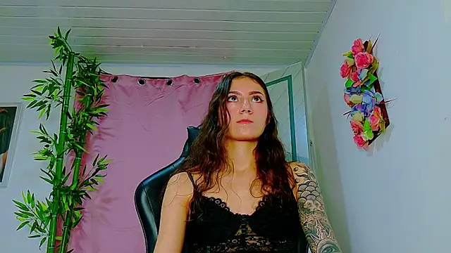 scarlet-jonesx online show from March 19, 1:20 am