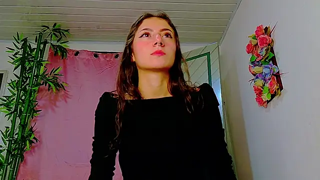 Snapshot of scarlet-jonesx chatting on May 15, 11:45 pm scarlet-jonesx online show from May 15, 11:45 pm