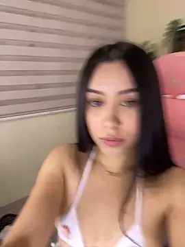 Snapshot of Starliee__ chatting on May 1, 12:37 am Starliee online show from May 1, 12:37 am