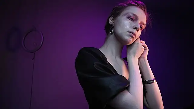 ginger hugs online show from February 23, 10:07 pm