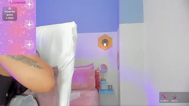 Chloe fischer  online show from May 25, 3:18 pm