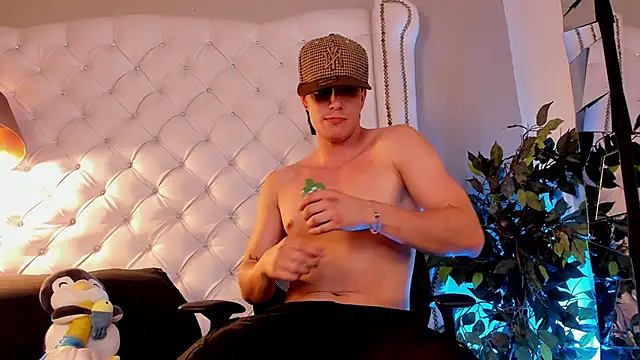 Karimferrer online show from April 18, 4:22 pm