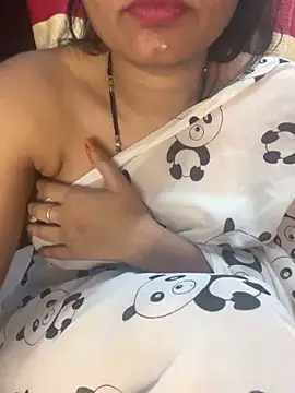 Snapshot of Spicy_sari_girl chatting on March 21, 1:13 am Spicy sari girl online show from March 21, 1:13 am